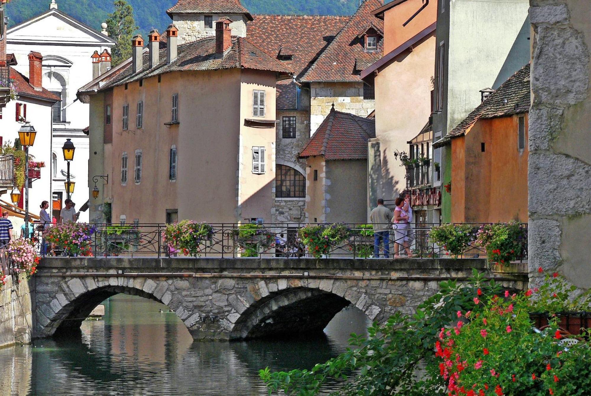 Coup De Coeur Appartement Lumineux, Calme Et Cosy Annecy Luaran gambar